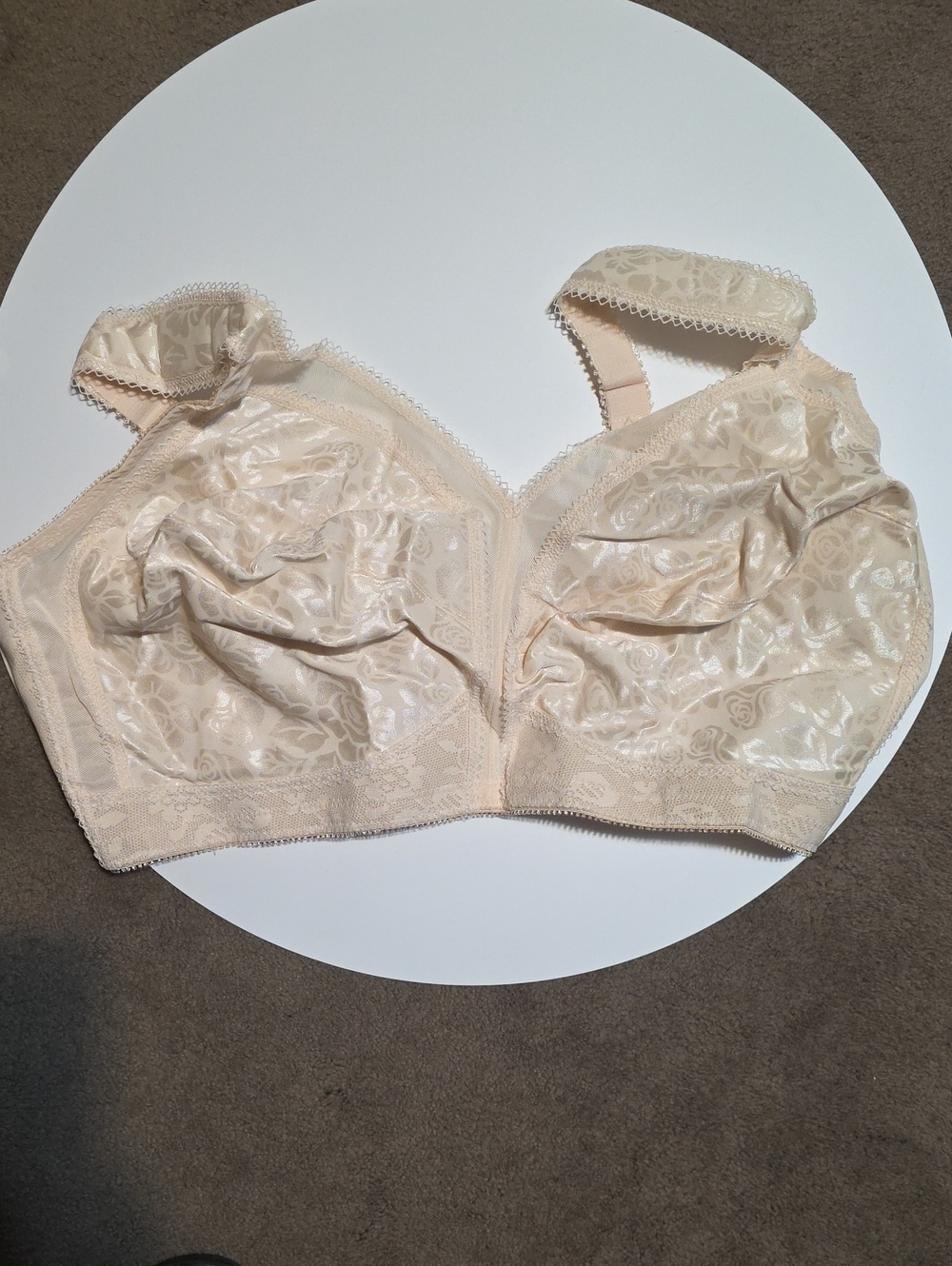 Playtex Cream Lace Full Coverage Non-Wired Bra